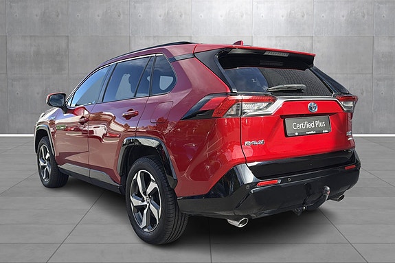 Toyota RAV4 3 of 19