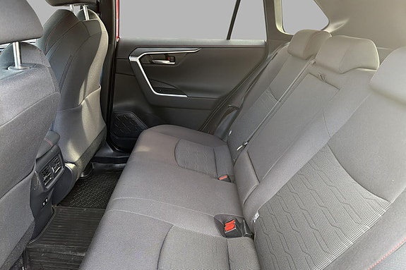 Toyota RAV4 16 of 19