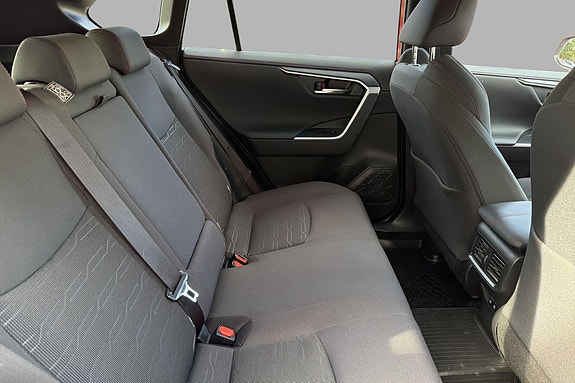 Toyota RAV4 17 of 19