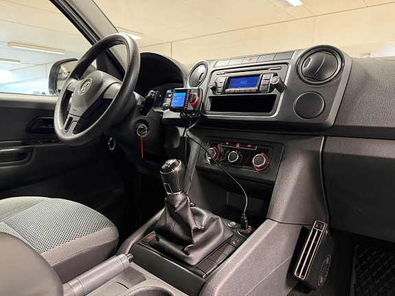 Volkswagen Amarok 12 of 30