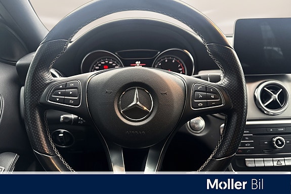 Mercedes-Benz GLA180 13 of 26