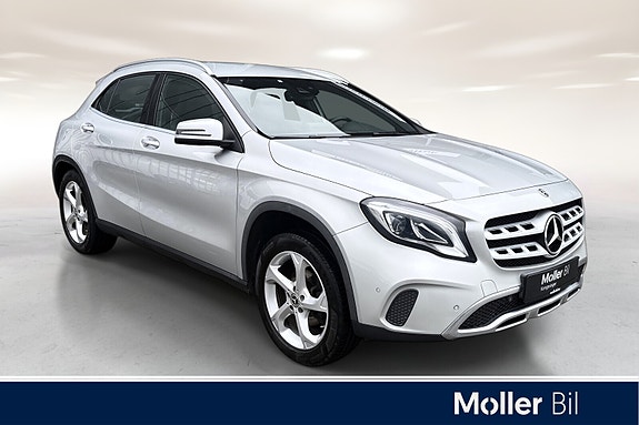 Mercedes-Benz GLA180 3 of 26