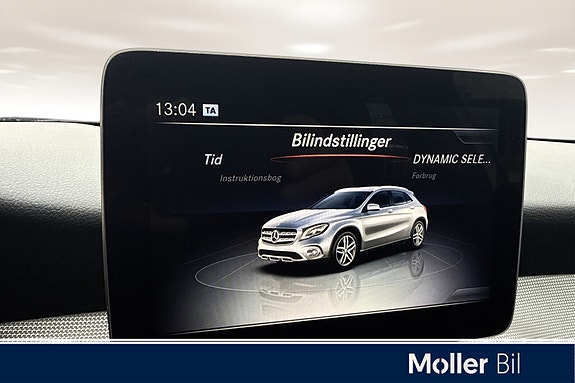 Mercedes-Benz GLA180 21 of 26