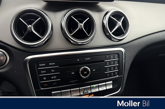 Mercedes-Benz GLA180 23 of 26