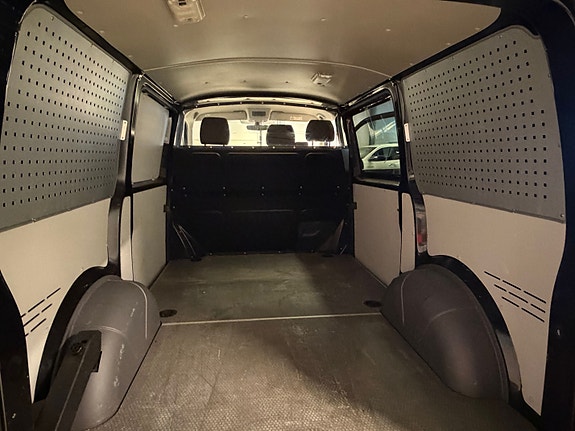 Volkswagen Transporter 10 of 26