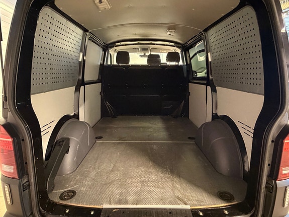 Volkswagen Transporter 9 of 26