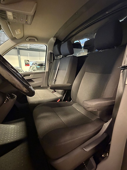 Volkswagen Transporter 15 of 26