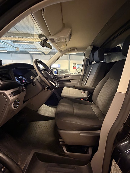 Volkswagen Transporter 14 of 26