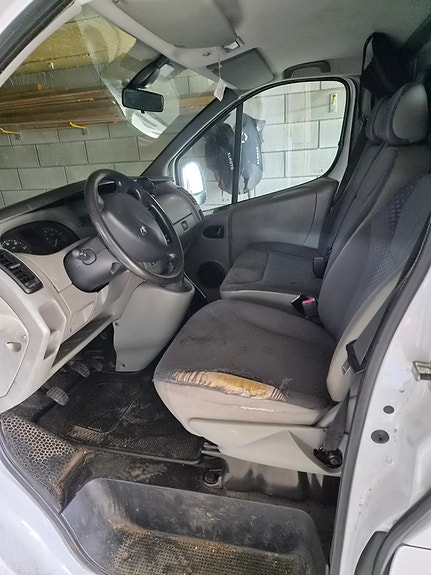 Renault Trafic 10 of 18