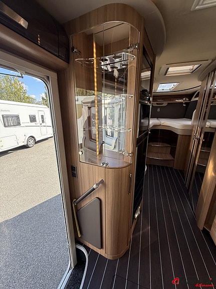 Knaus SUN I 900 LEG-9 TRINNS AUTOMAT-180HK-ALDE-HYDRAULISKE STØTTEBEN-ENKLE SENGER-SENKESENG-VELHOLDT++ 22 of 30