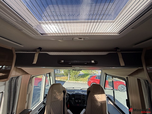 Knaus SUN I 900 LEG-9 TRINNS AUTOMAT-180HK-ALDE-HYDRAULISKE STØTTEBEN-ENKLE SENGER-SENKESENG-VELHOLDT++ 19 of 30