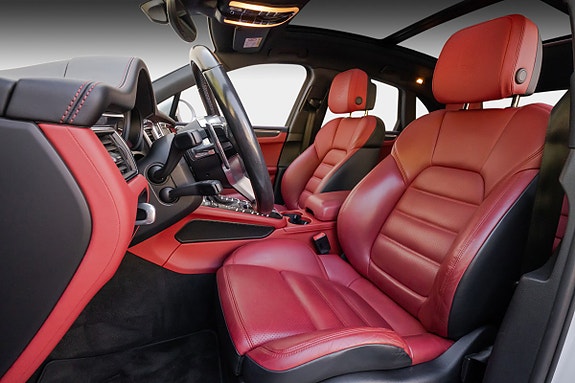 Porsche Macan 9 of 30