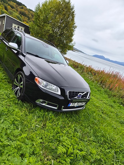 Volvo V70 6 of 15