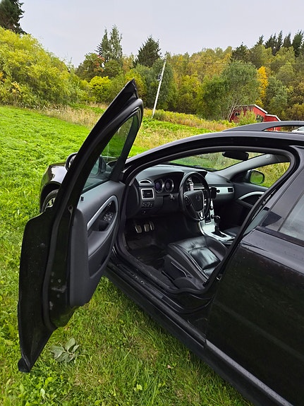 Volvo V70 10 of 15