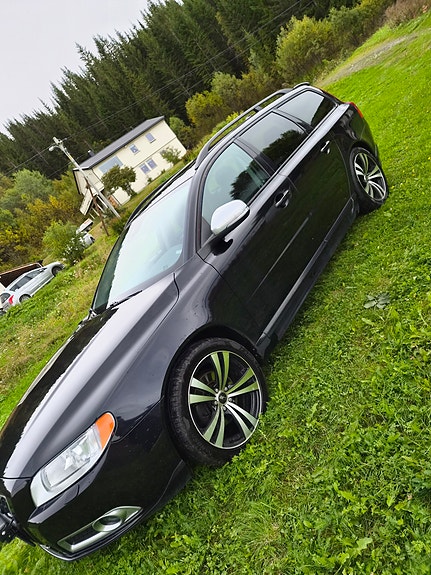 Volvo V70 8 of 15