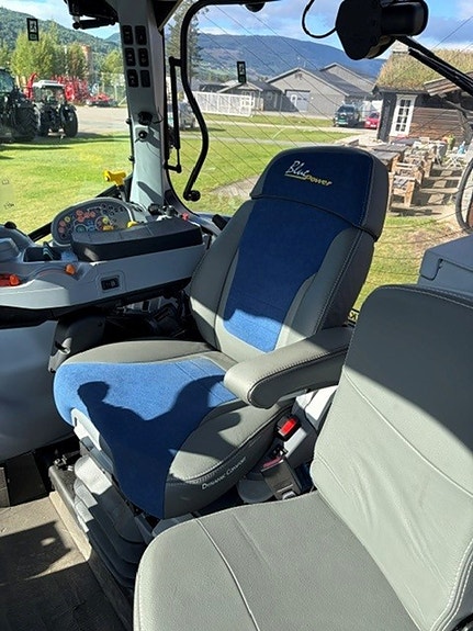 New Holland T6 180 AC BP 8 of 9