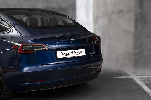 Tesla Model 3 7 of 27