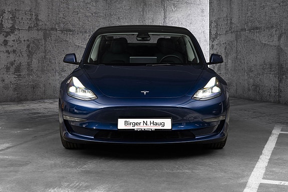 Tesla Model 3 4 of 27