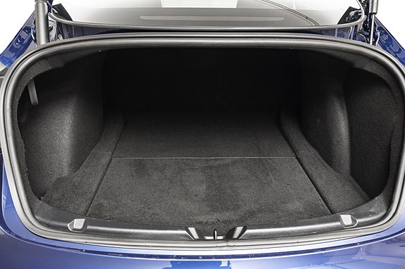 Tesla Model 3 9 of 27