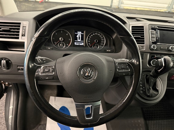Volkswagen Caravelle 11 of 24