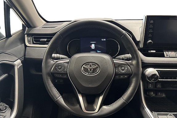 Toyota RAV4 12 of 21