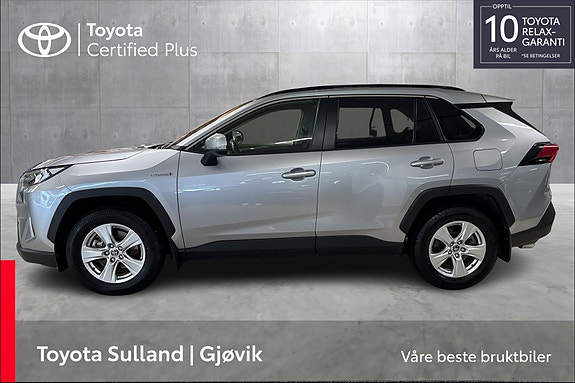 Toyota RAV4 2 of 21