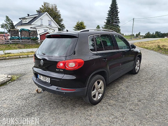 Volkswagen Tiguan 5 of 12