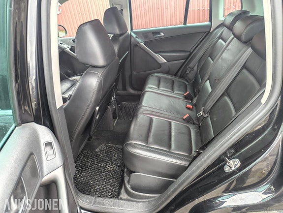 Volkswagen Tiguan 10 of 12