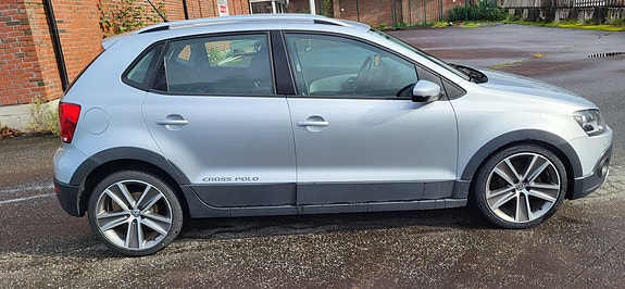 Volkswagen Polo Cross 11 of 29