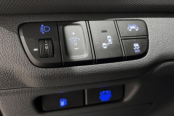 Hyundai IONIQ 28 of 30