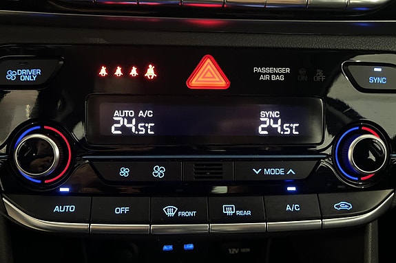 Hyundai IONIQ 22 of 30