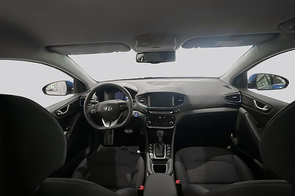 Hyundai IONIQ 16 of 30
