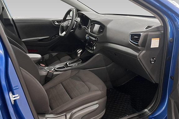 Hyundai IONIQ 15 of 30