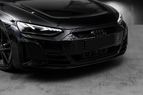 Audi e-tron GT 3 of 30