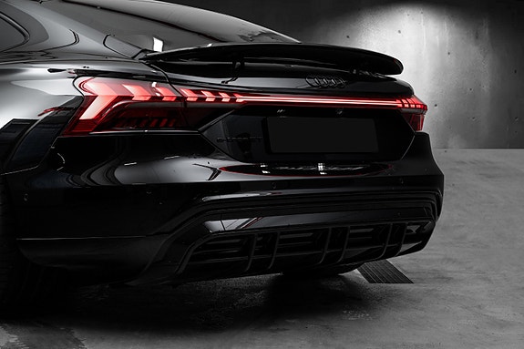 Audi e-tron GT 9 of 30
