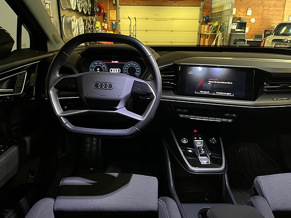 Audi Q4 e-tron 19 of 30