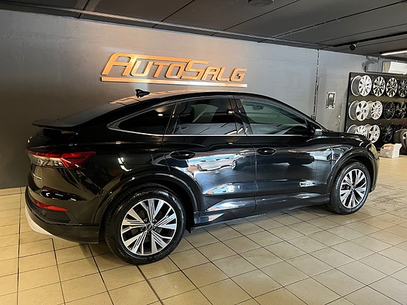 Audi Q4 e-tron 10 of 30