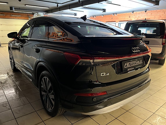 Audi Q4 e-tron 14 of 30