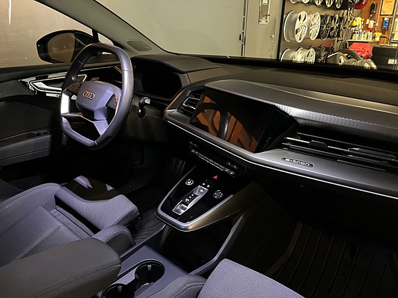 Audi Q4 e-tron 25 of 30