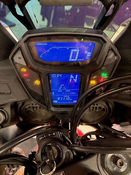 Honda CRF 1000L Africa Twin 8 of 14