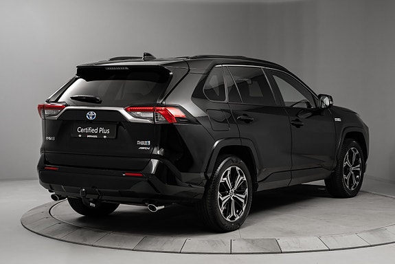 Toyota RAV4 4 of 30