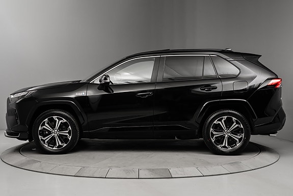 Toyota RAV4 2 of 30