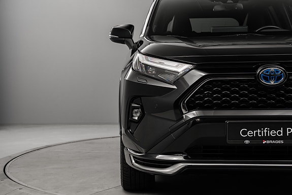 Toyota RAV4 9 of 30