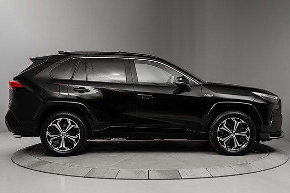 Toyota RAV4 5 of 30