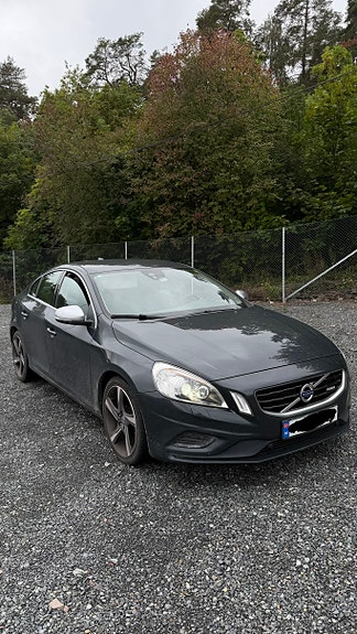 Volvo S60 7 of 9