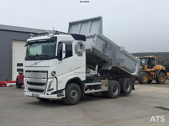 Volvo FH540 2 of 30