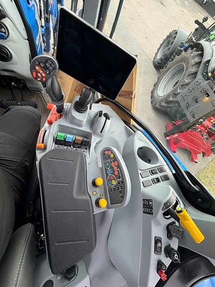 New Holland T6 180 AC 6 of 7