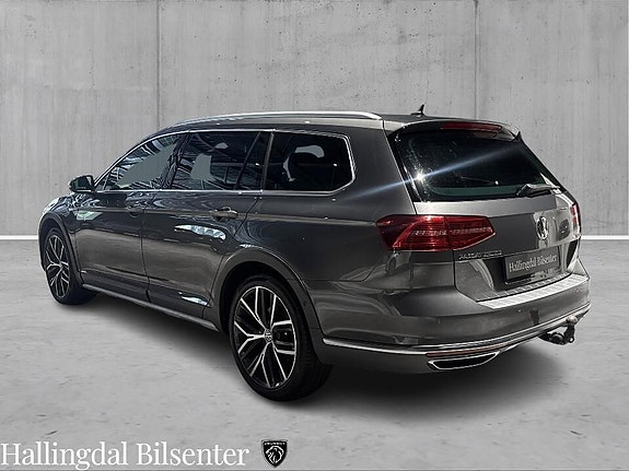 Volkswagen Passat Alltrack 5 of 21
