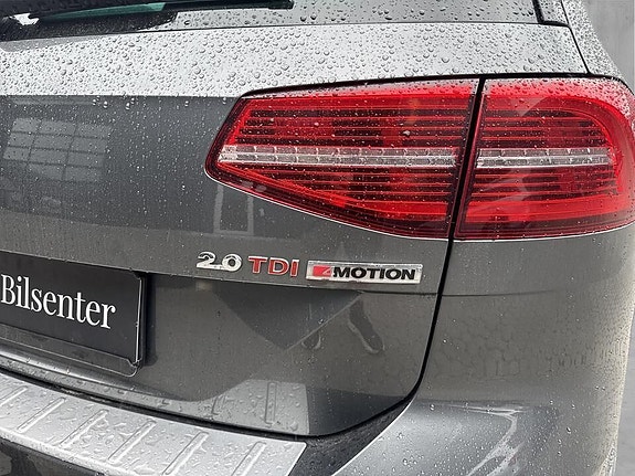 Volkswagen Passat Alltrack 13 of 21