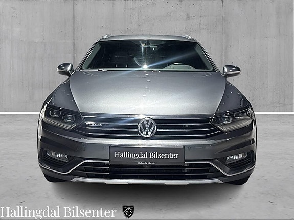 Volkswagen Passat Alltrack 2 of 21